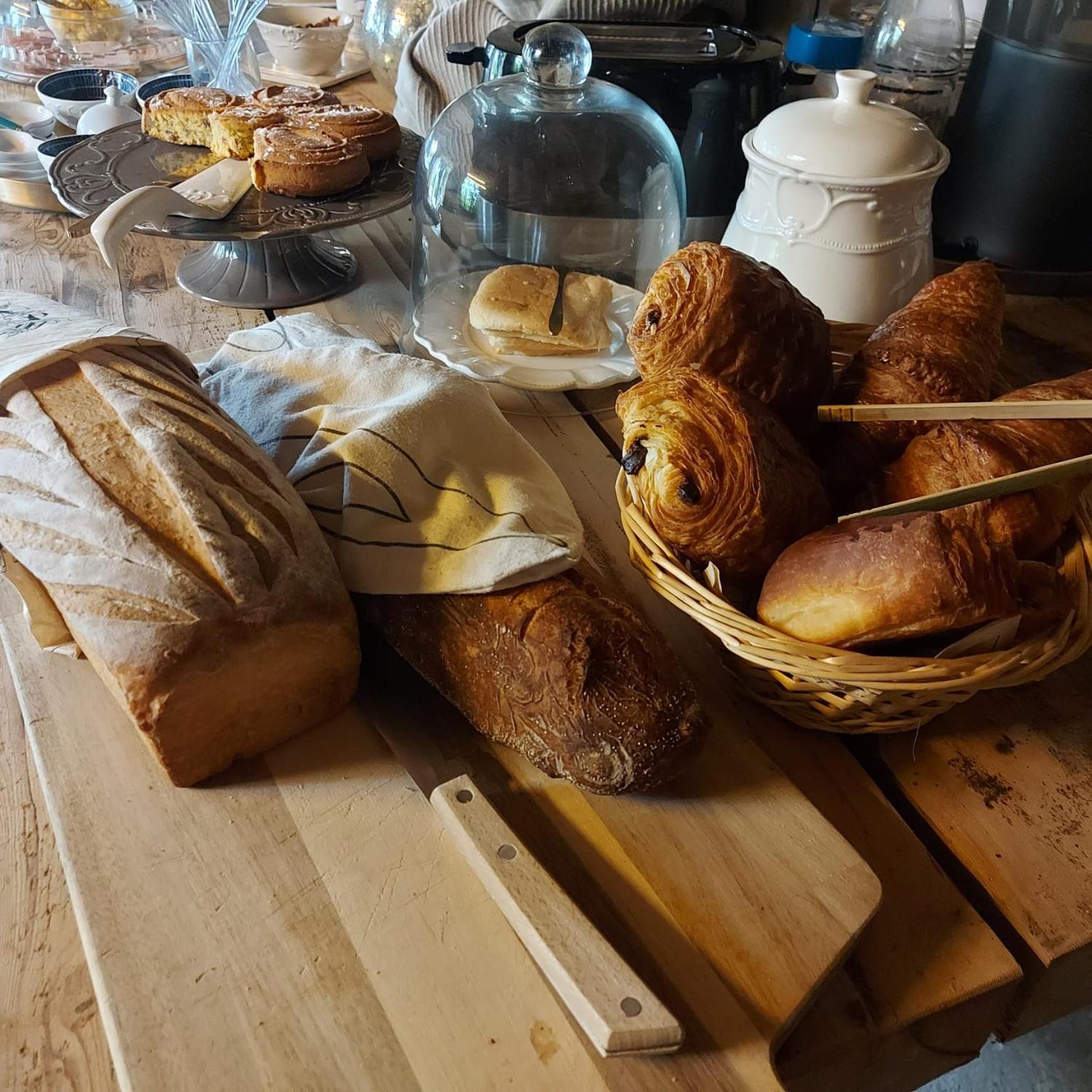 Bed and Breakfast Les Trois L Gindou Esterno foto