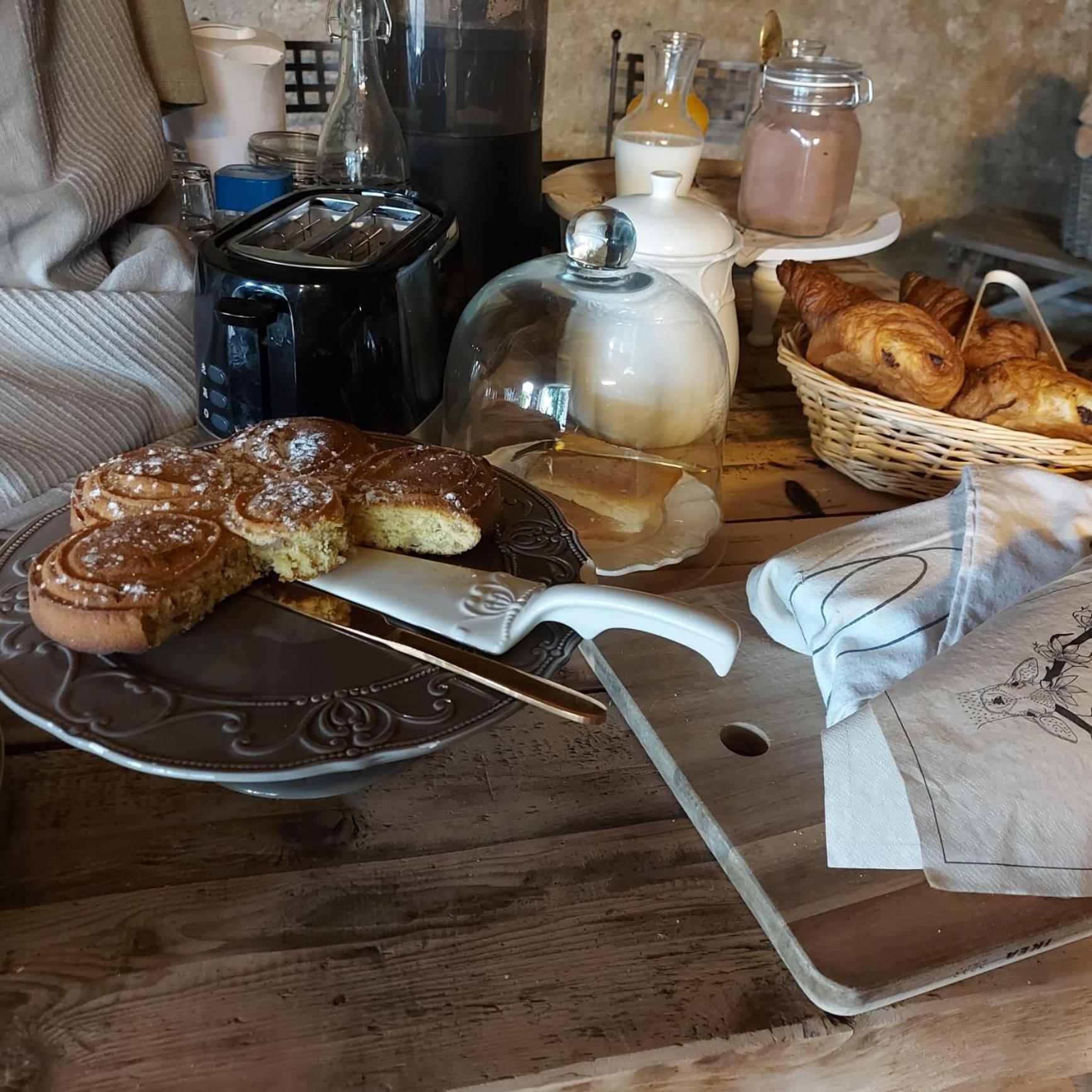 Bed and Breakfast Les Trois L Gindou Esterno foto